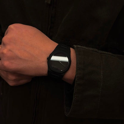 Carbon™ Black Saat