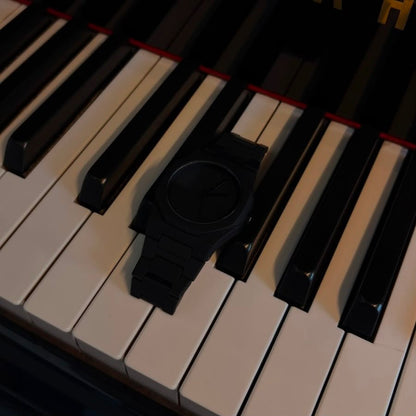 Carbon™ Black Saat