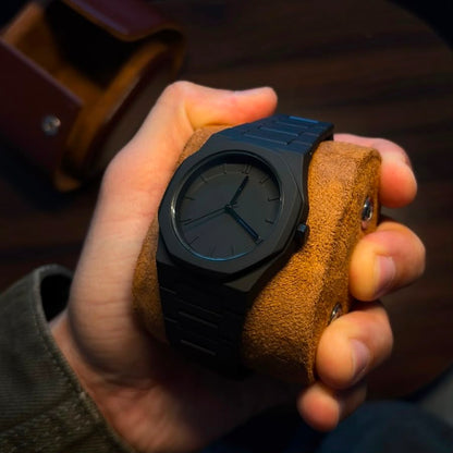 Carbon™ Black Saat